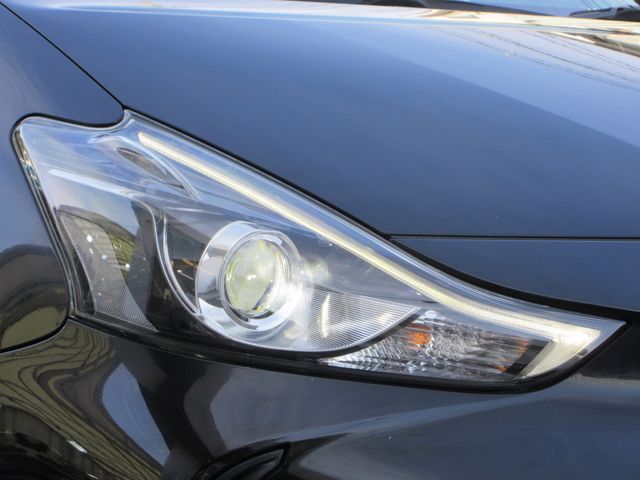 TOYOTA PRIUS ALPHA 2016 Image 31