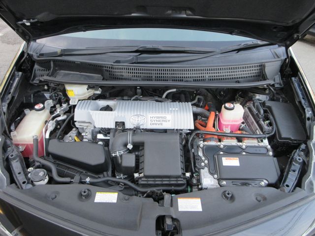 TOYOTA PRIUS ALPHA 2016 Image 31