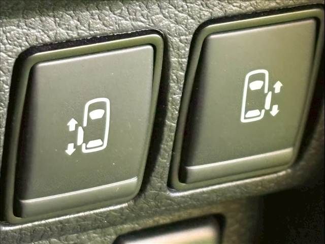 NISSAN ELGRAND 2023 Image 31