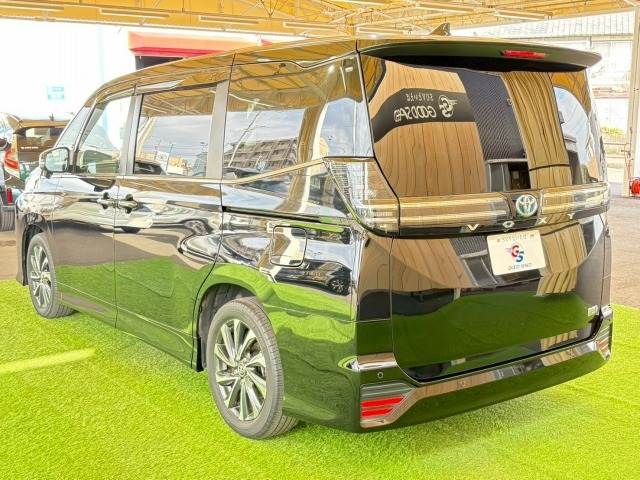 TOYOTA VOXY HYBRID 2023 Image 31