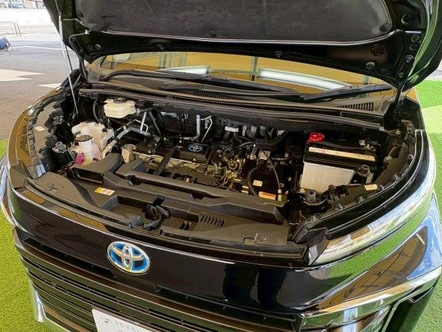 TOYOTA VOXY HYBRID 2023 Image 31