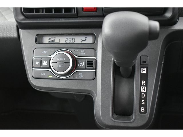 DAIHATSU TANTO 2022 Image 31