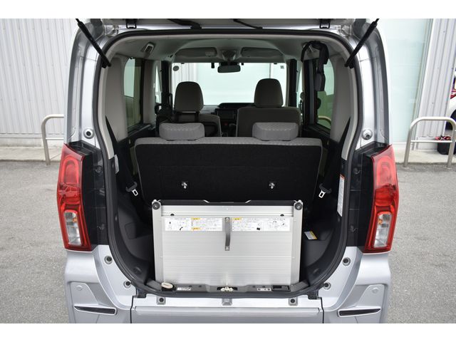 DAIHATSU TANTO 2022 Image 31