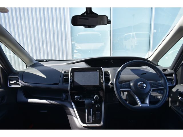 NISSAN SERENA  S-HYBRID 2017 Image 31