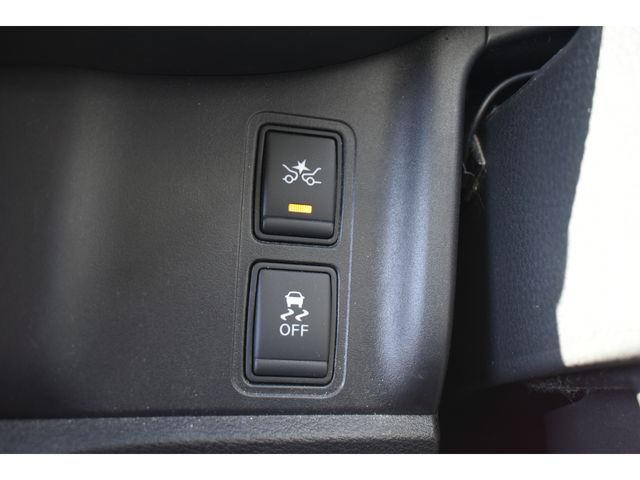 NISSAN SERENA  S-HYBRID 2017 Image 31