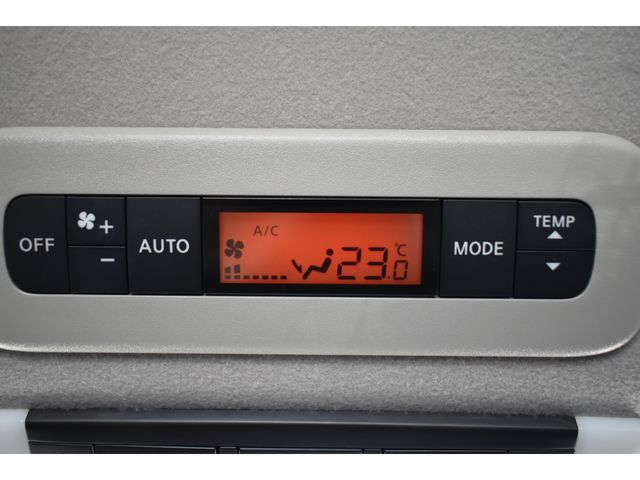 NISSAN SERENA  S-HYBRID 2017 Image 31