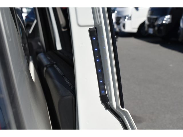 NISSAN SERENA  S-HYBRID 2017 Image 31