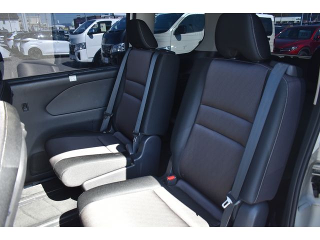 NISSAN SERENA  S-HYBRID 2017 Image 31