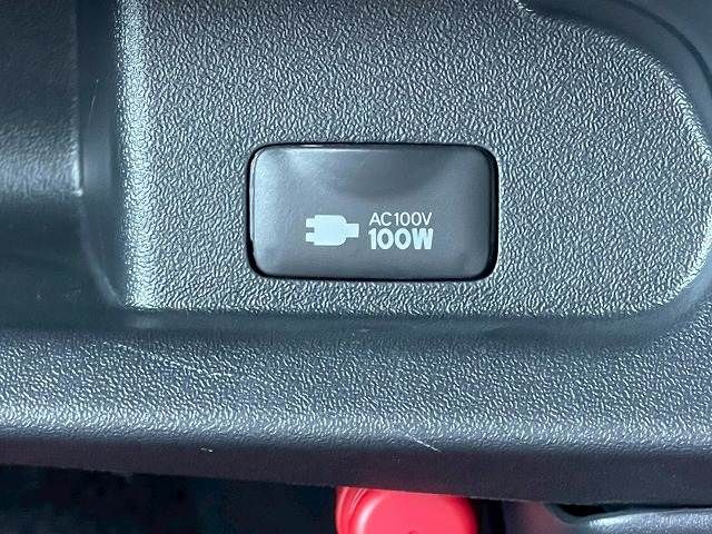 TOYOTA HIACE WAGON 2023 Image 31