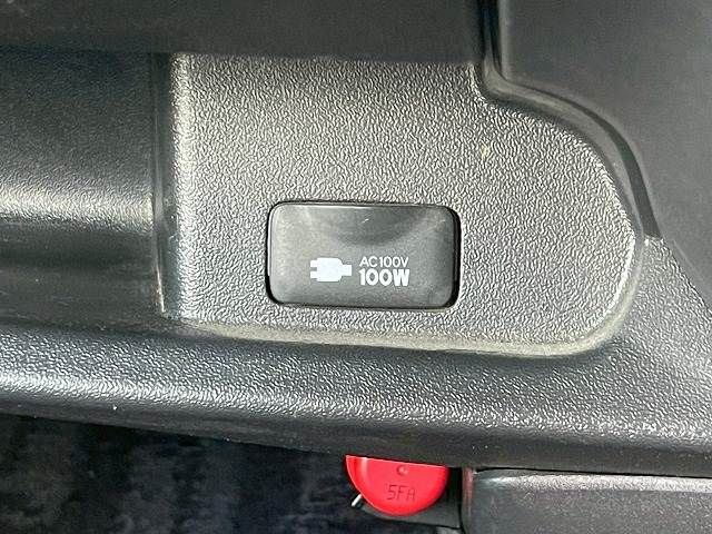 TOYOTA HIACE VAN 2WD 2017 Image 31