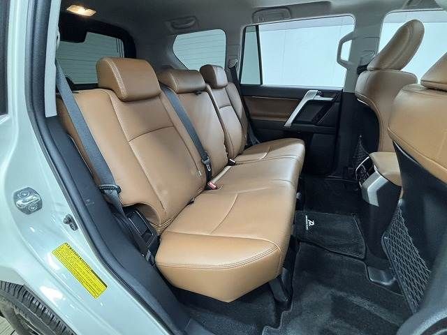 TOYOTA LANDCRUISER PRADO 2022 Image 31