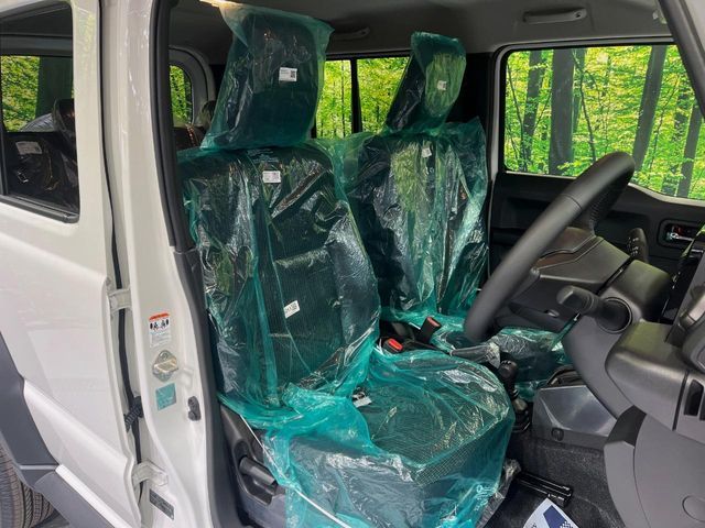 SUZUKI JIMNY NOMADE 2025 Image 31