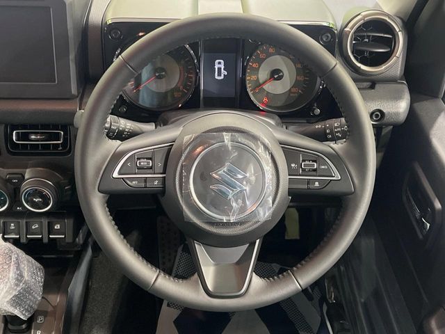 SUZUKI JIMNY NOMADE 2025 Image 31