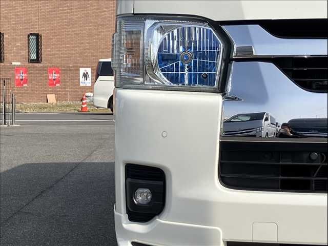 TOYOTA HIACE VAN 4WD 2023 Image 31