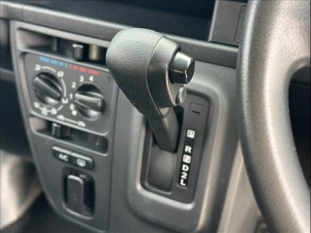 DAIHATSU HIJET CARGO 2020 Image 31