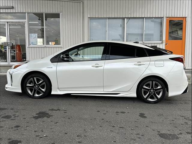 TOYOTA PRIUS 4WD 2019 Image 31