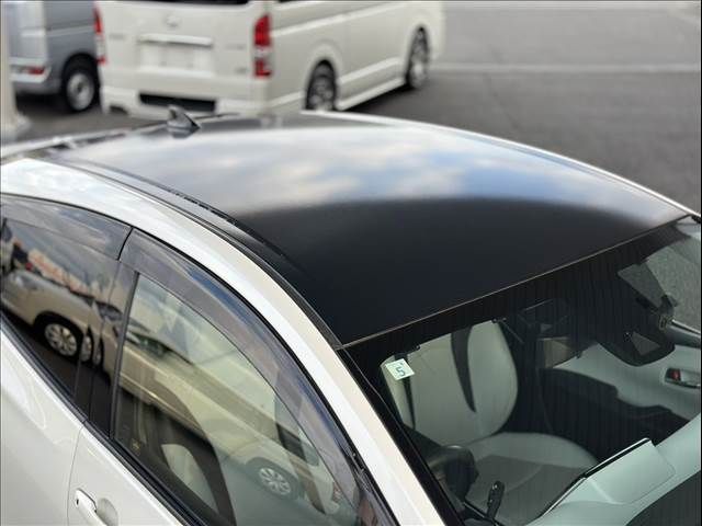 TOYOTA PRIUS 4WD 2019 Image 31