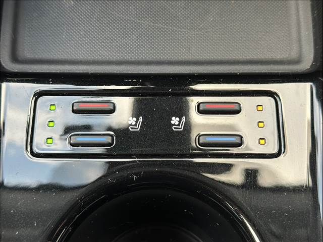 TOYOTA PRIUS 4WD 2019 Image 31