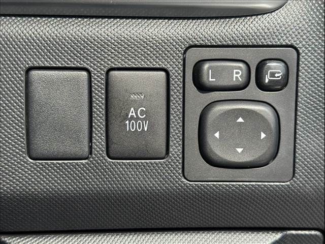 TOYOTA ESTIMA HYBRID 4WD 2018 Image 31