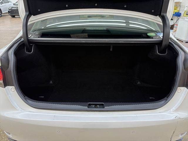 TOYOTA LEXUS GS300H 2018 Image 31