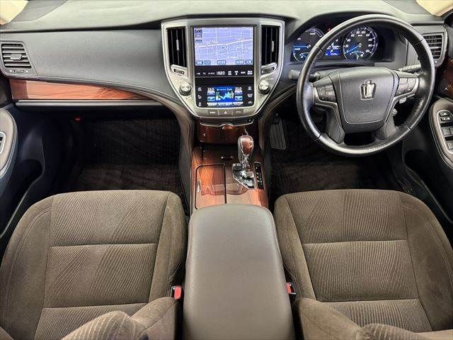 TOYOTA CROWN SEDAN HYBRID 2013 Image 31