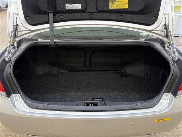 TOYOTA CROWN SEDAN HYBRID 2013 Image 31