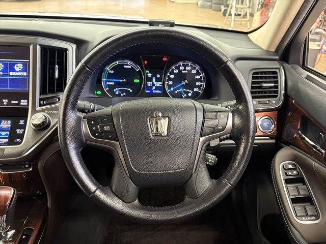 TOYOTA CROWN SEDAN HYBRID 2013 Image 31