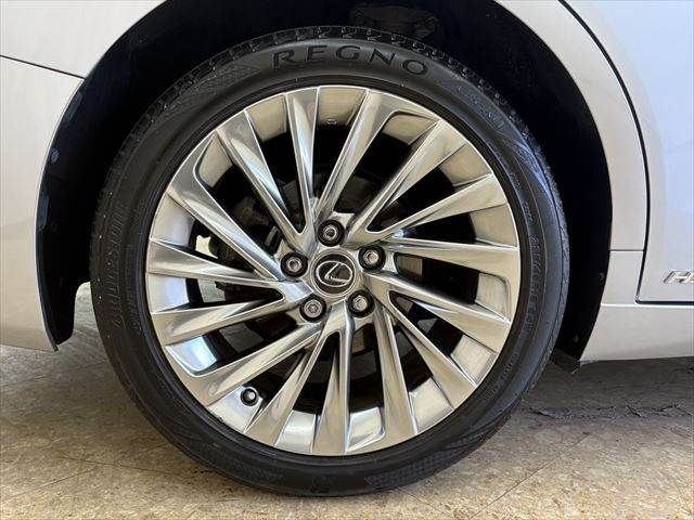 TOYOTA LEXUS ES300H 2021 Image 31