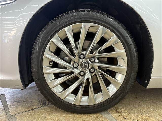 TOYOTA LEXUS ES300H 2021 Image 31