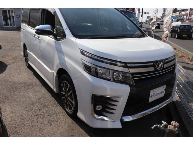 TOYOTA VOXY 2017 Image 31
