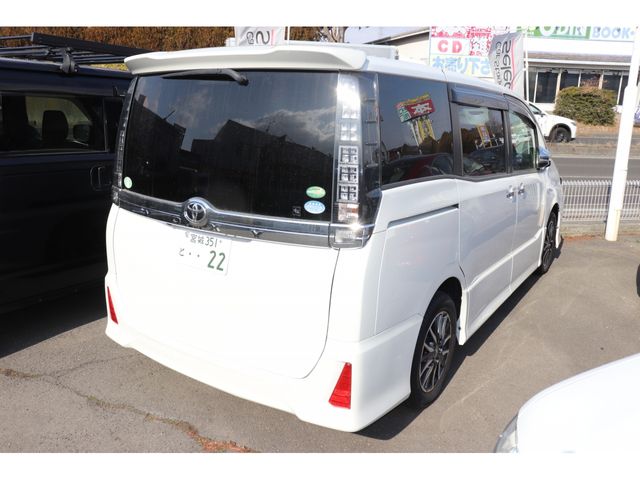 TOYOTA VOXY 2017 Image 31