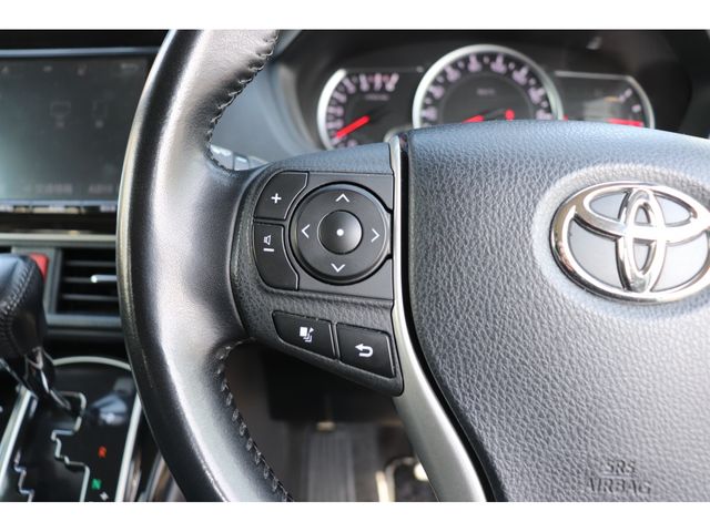 TOYOTA VOXY 2017 Image 31