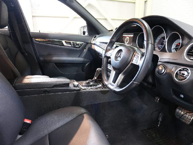 MERCEDES BENZ C CLAS 2013 Image 31