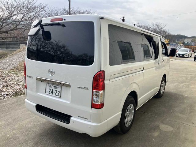 TOYOTA HIACE VAN 2WD 2025 Image 31
