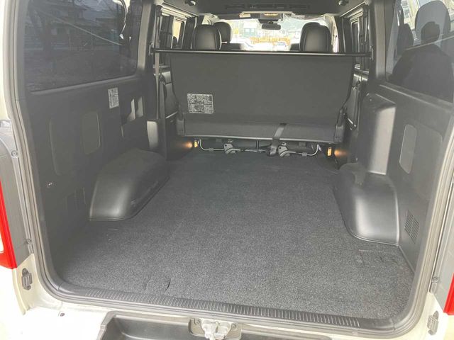 TOYOTA HIACE VAN 2WD 2025 Image 31