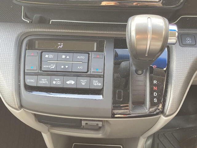 HONDA STEPWAGON 4WD 2015 Image 31