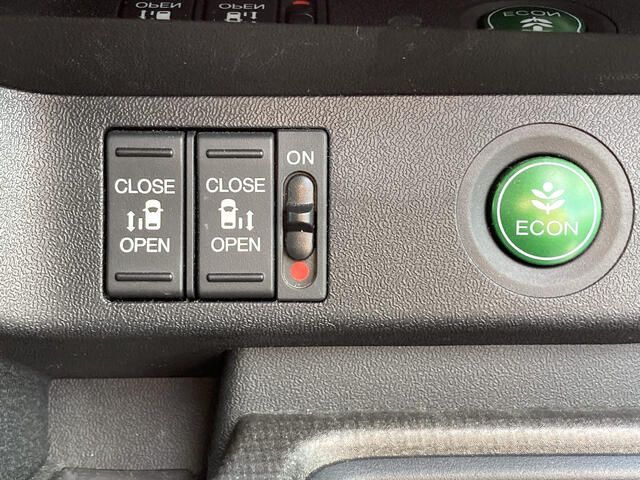 HONDA STEPWAGON 4WD 2015 Image 31