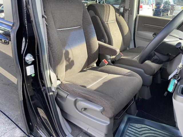 HONDA STEPWAGON 4WD 2015 Image 31