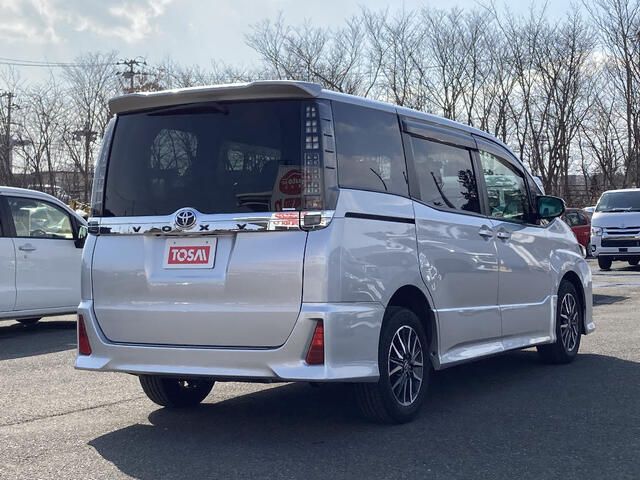 TOYOTA VOXY 4WD 2014 Image 31