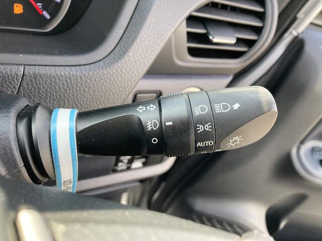 TOYOTA VOXY 4WD 2014 Image 31