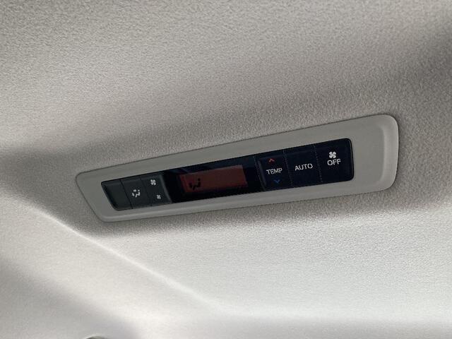 TOYOTA VOXY 4WD 2014 Image 31