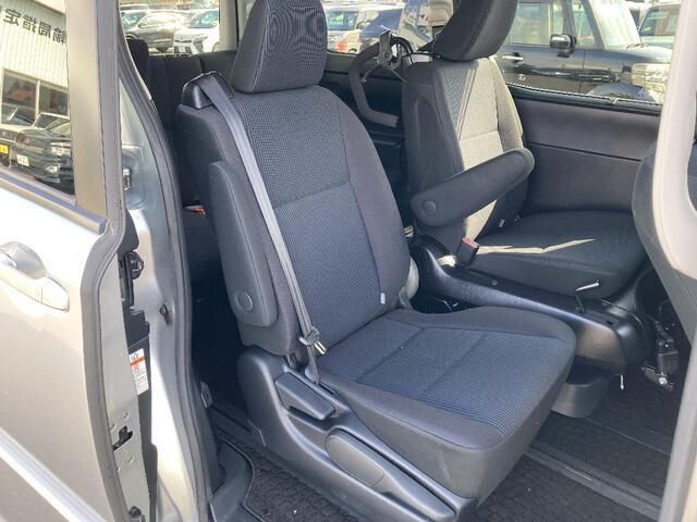 TOYOTA VOXY 4WD 2014 Image 31