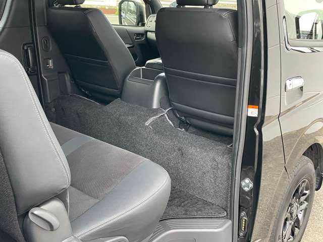 TOYOTA HIACE VAN 2WD 2023 Image 31