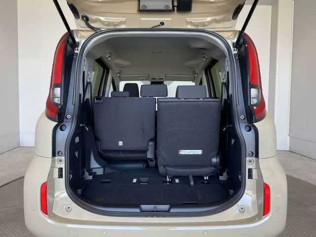 TOYOTA SIENTA HYBRID 2026 Image 31