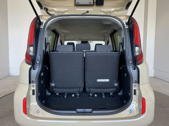 TOYOTA SIENTA HYBRID 2026 Image 31