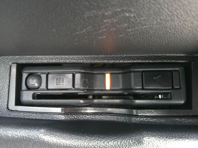 TOYOTA HIACE VAN 4WD 2021 Image 31