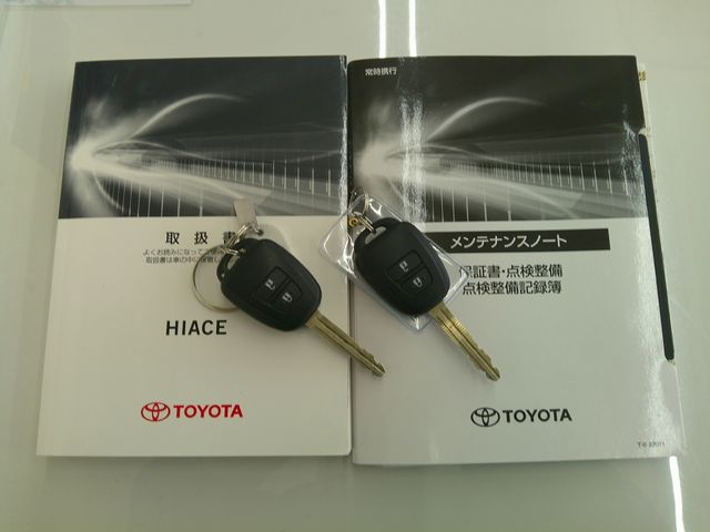 TOYOTA HIACE VAN 4WD 2021 Image 31