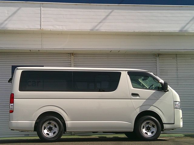 TOYOTA HIACE VAN 4WD 2021 Image 31