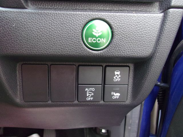 HONDA FIT HYBRID 2015 Image 31