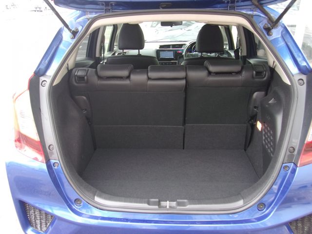 HONDA FIT HYBRID 2015 Image 31